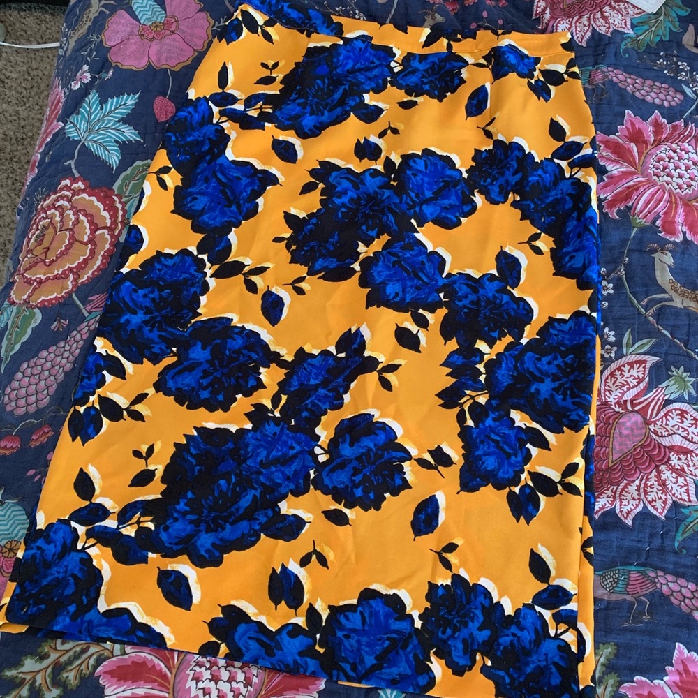 Who What Wear bright and bold pencil skirt